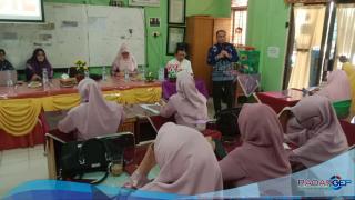 Ketua Dewan Pendidikan Riau Berkunjung ke SMPN 1 Pekanbaru, Lakukan Penguatan Tantangan Pendidikan